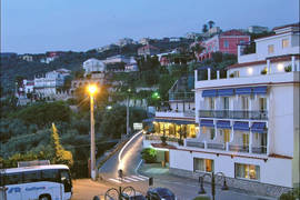 Massa Lubrense - Hotel Piccolo Paradiso - Außenansicht Massa Lubrense - Hotel Piccolo Paradiso - Außenansicht