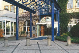 Gera - Victor’s Residenz-Hotel - Außenansicht (© Klaus Hoffmann) Gera - Victor’s Residenz-Hotel - Außenansicht (© Klaus Hoffmann)