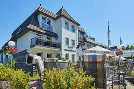 Mühbrook - Hotel und Restaurant Seeblick - Außenansicht Mühbrook - Hotel und Restaurant Seeblick - Außenansicht
