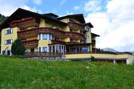 Gries am Brenner - Hotel Restaurant Humlerhof - Außenansicht Gries am Brenner - Hotel Restaurant Humlerhof - Außenansicht